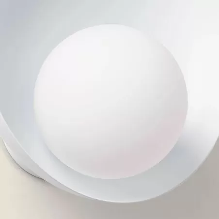 applique-murale-metal-et-verre-blanc-culot-e14