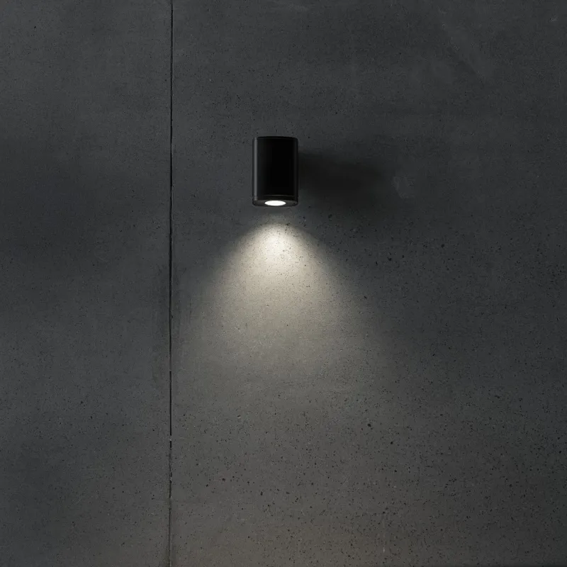 applique-exterieure-ip54-noire-simple-gu10-zevi