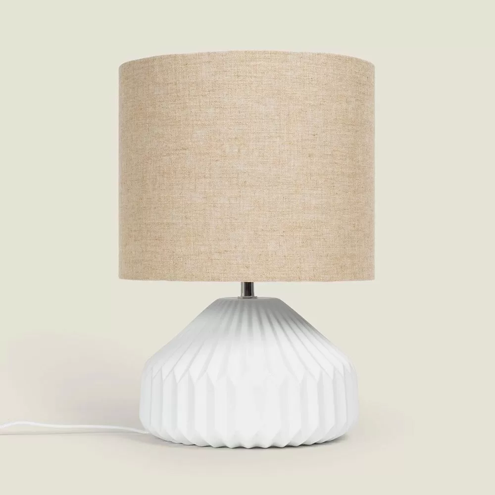 lampe-de-table-ceramique-blanche-abat-jour-beige-culot-e27-