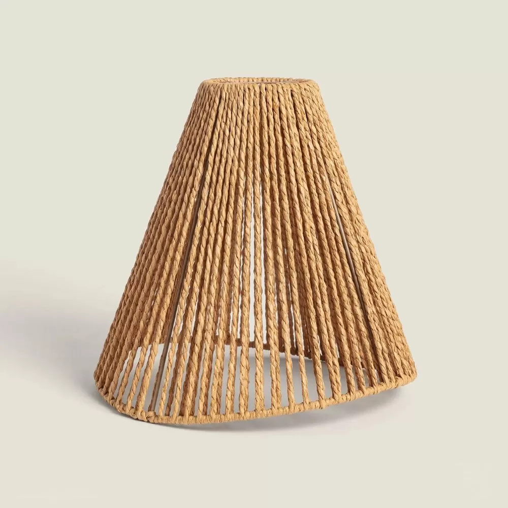 abat-jour-suspension-papier-tresse-forme-conique-et-chapeaux-