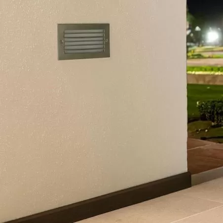 balise-encastre-exterieur-rectangle-grille-interieur-9w-800lm