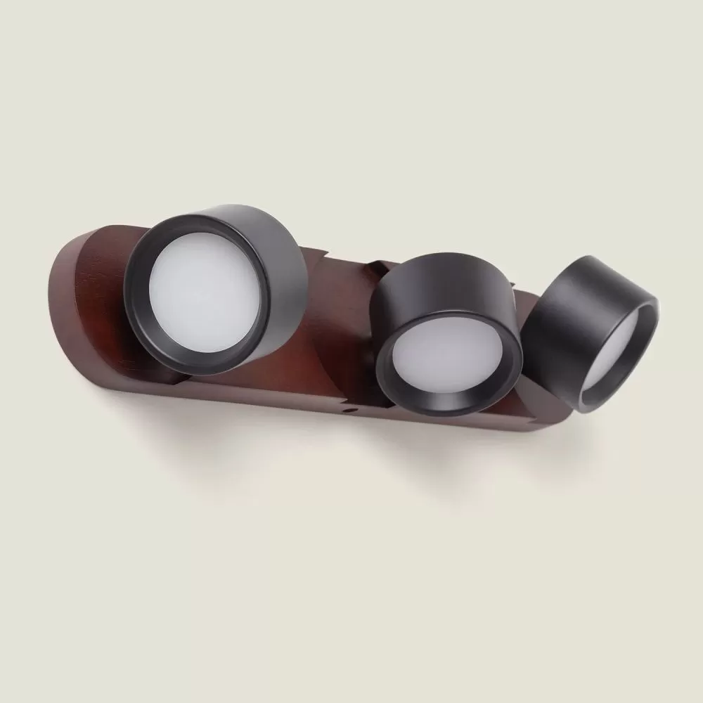 plafonnier-applique-triple-pateres-led-cct-orientable-metal-noir-et-bois