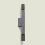 applique-tube-ciment-et-metal-noir-culot-g9