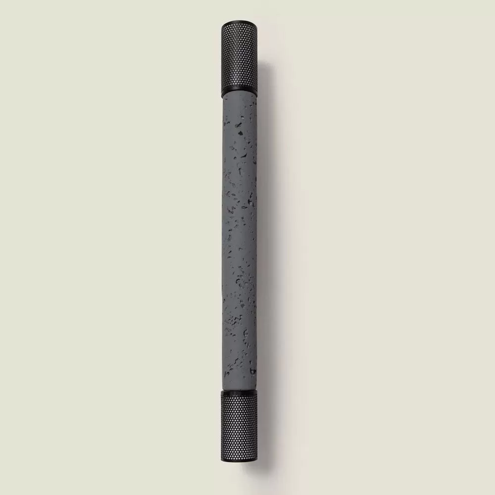 applique-tube-ciment-et-metal-noir-culot-g9