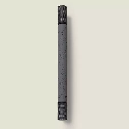 applique-tube-ciment-et-metal-noir-culot-g9