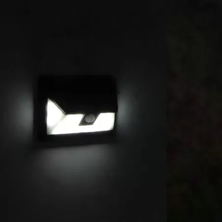 applique-led-solaire-detecteur-de-mouvement-6w-300lm