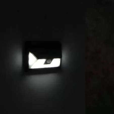 applique-led-solaire-detecteur-de-mouvement-10w-450lm
