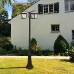 borne-potelet-exterieur-lanterne-100cm-noire-culot-e27