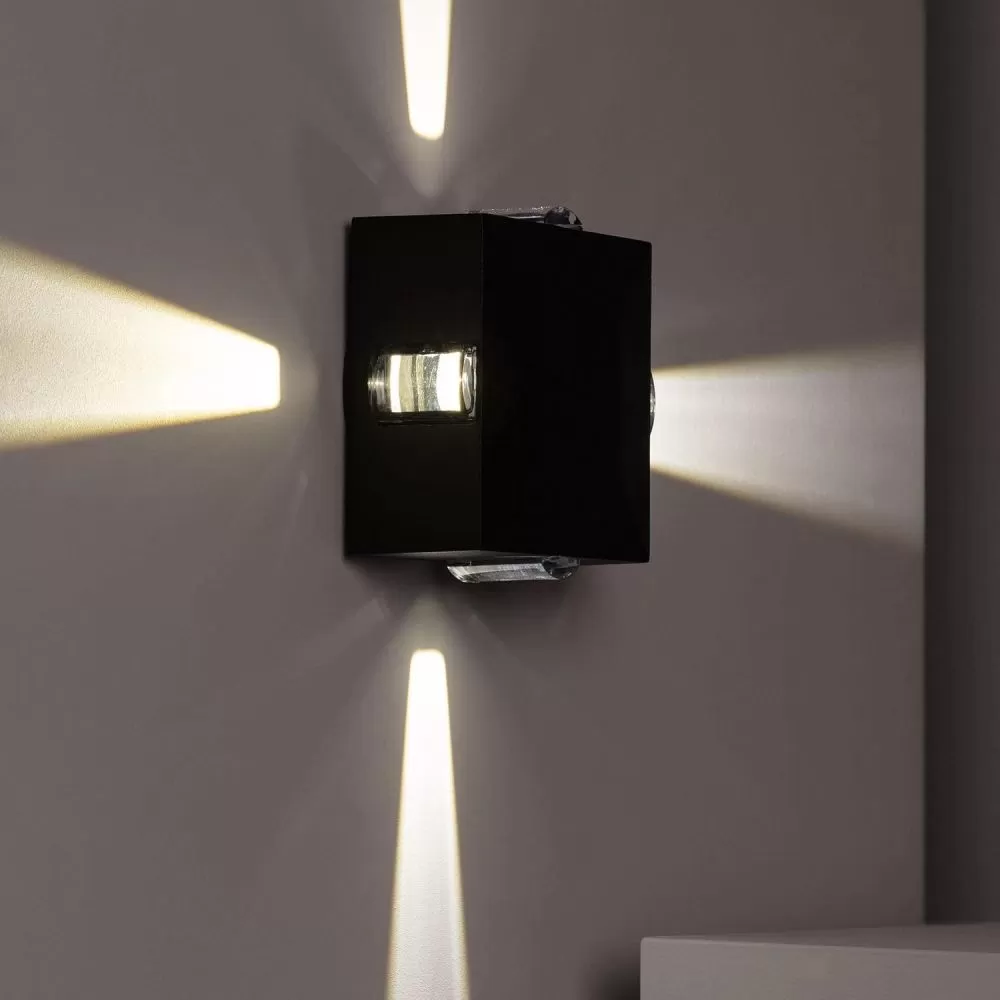 applique-murale-exterieur-carre-etanche-ronde-4-faisceau-led
