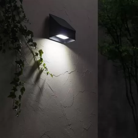 applique-solaire-noire-ip65-detecteur-de-mouvement-8m-led-190-lumens-3000k-4000k-6000k