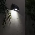 applique-solaire-noire-ip65-detecteur-de-mouvement-8m-led-190-lumens-3000k-4000k-6000k