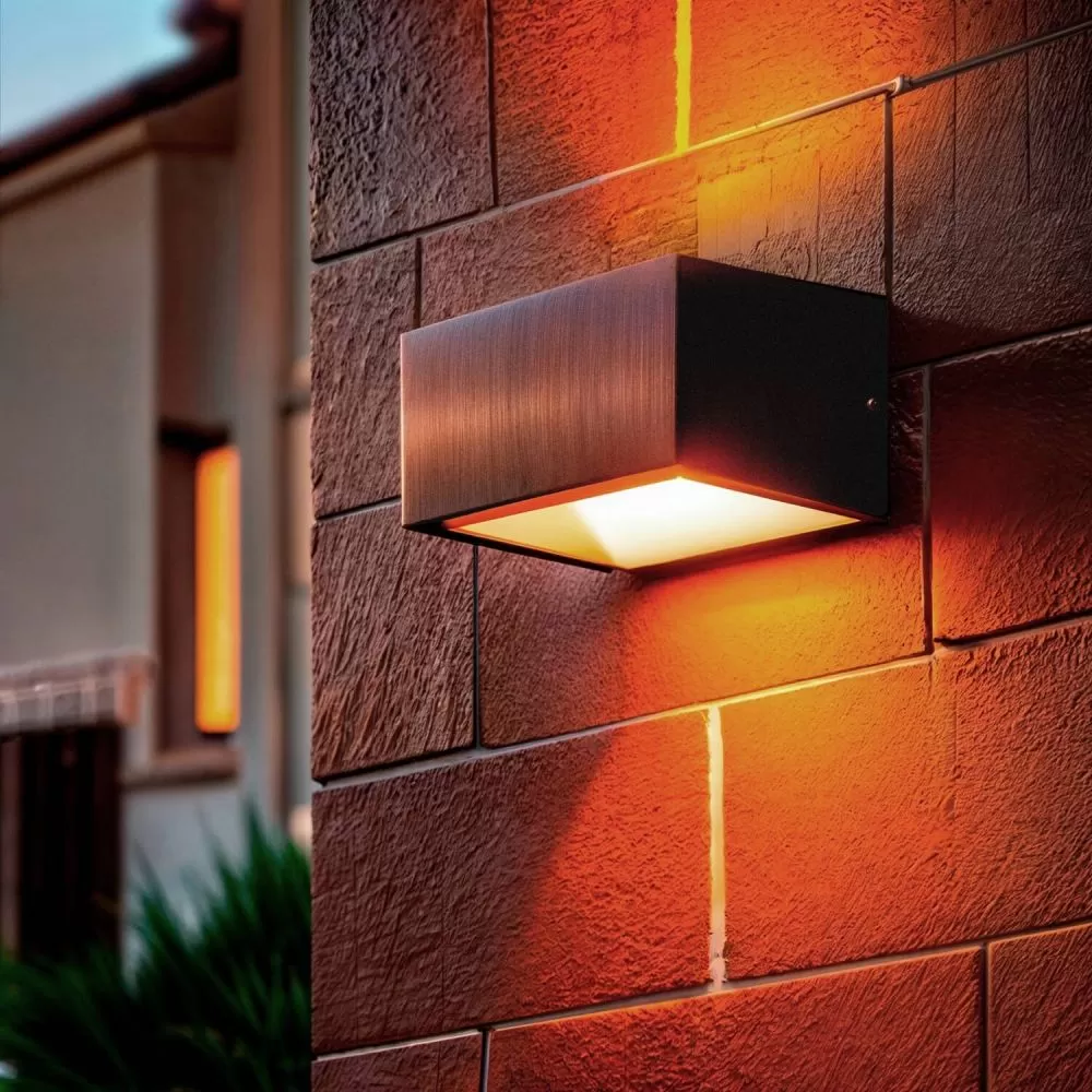 applique-exterieure-led-9w-cct-eclairage-haut-et-bas-ip54
