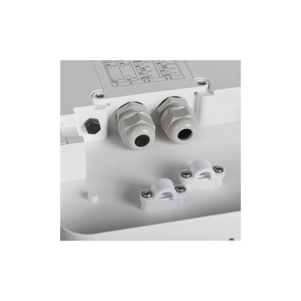 Plafonnier hublot carré détecteur BENO 12-18W CCT-L-SEW ip65