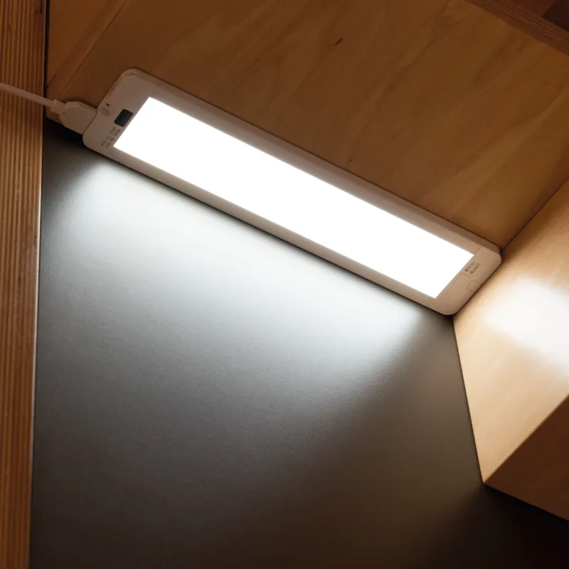 Réglette Luminaire LED 9w cct interrupteur sans contact  sous meuble 24v