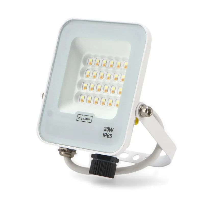 projecteur-blanc-led-50w-cct-6000-lumens-ip65