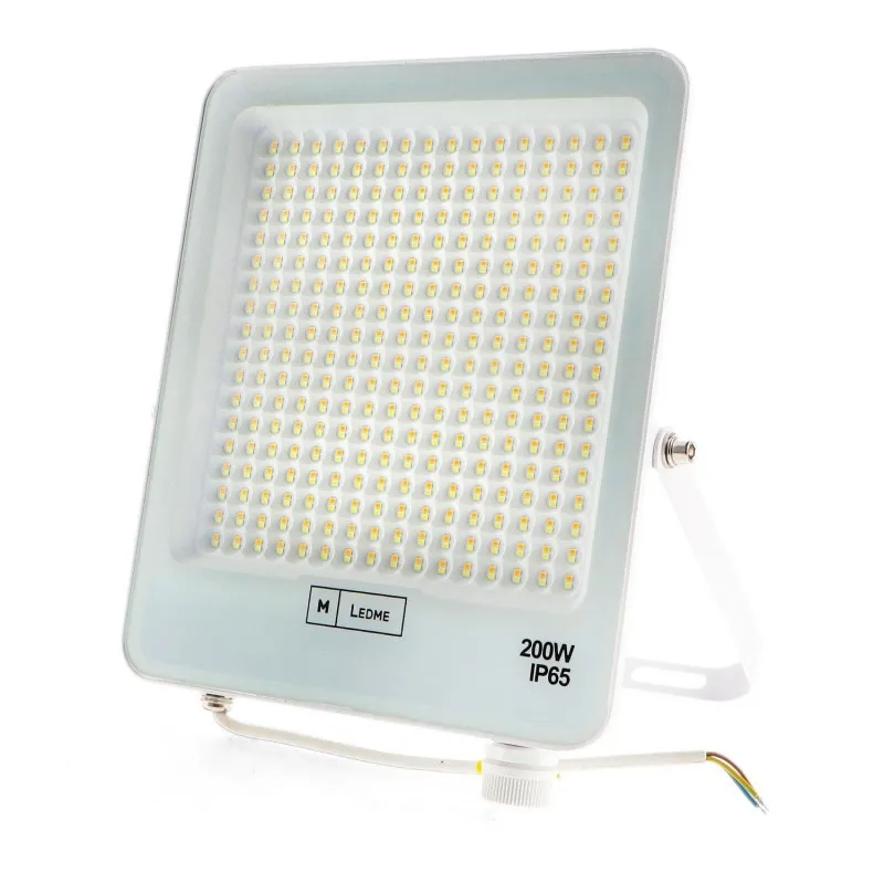 projecteur-blanc-led-200w-cct-24000-lumens-ip65
