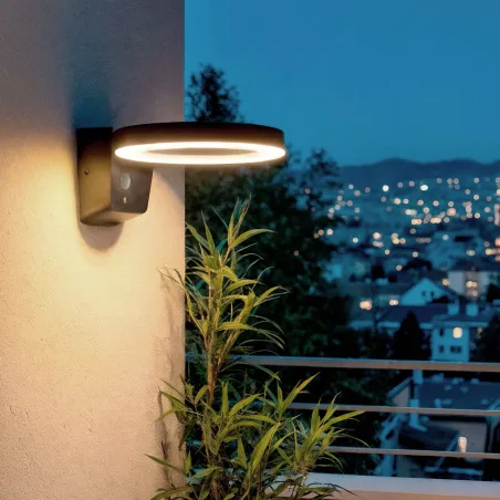 applique-solaire-noire-detecteur-de-mouvement-2w-led-140-lumens-3000k
