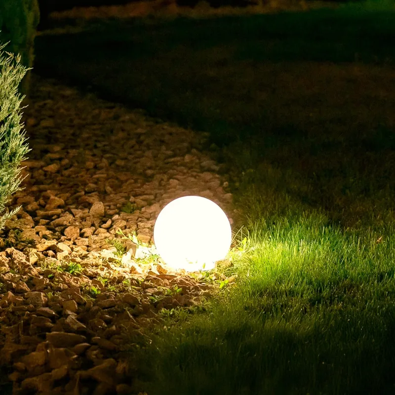 boule-solaire-led-pour-l-exterieur-3000k