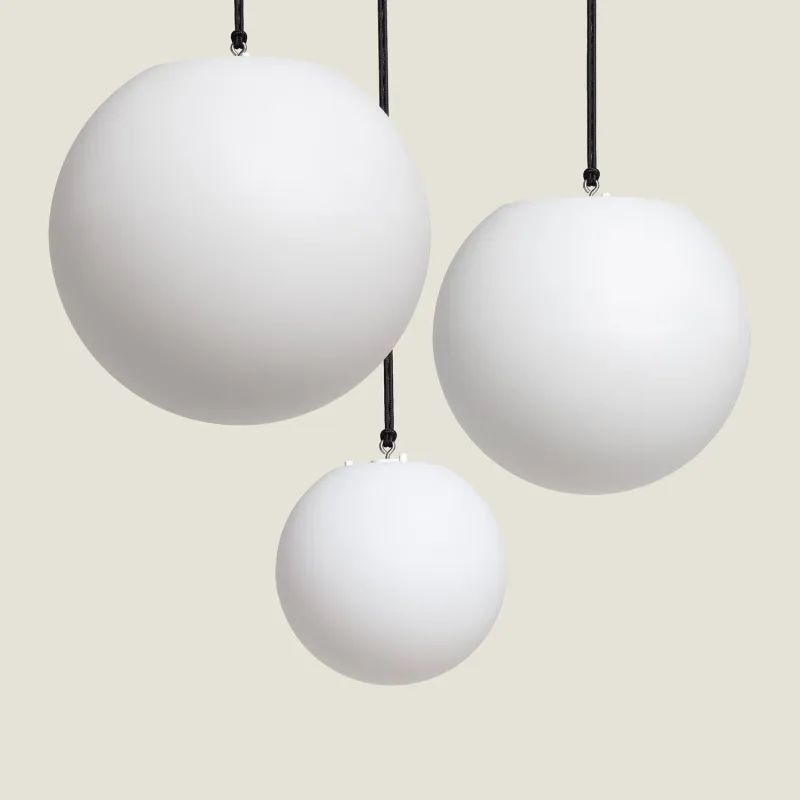 suspension-boule-led-28cm-rechargeable-exterieur-multi-couleurs-rgb
