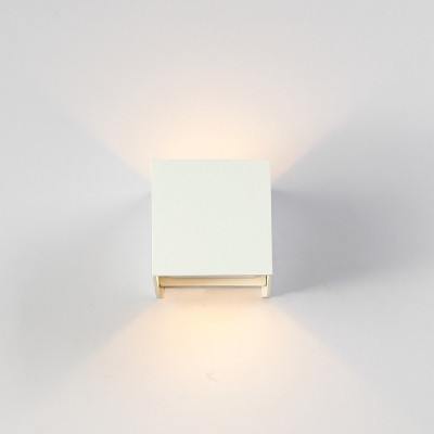 applique-exterieur-led-6w-380-lumens-3000k-cube-blanc-angle-ajustable-mural-ip44