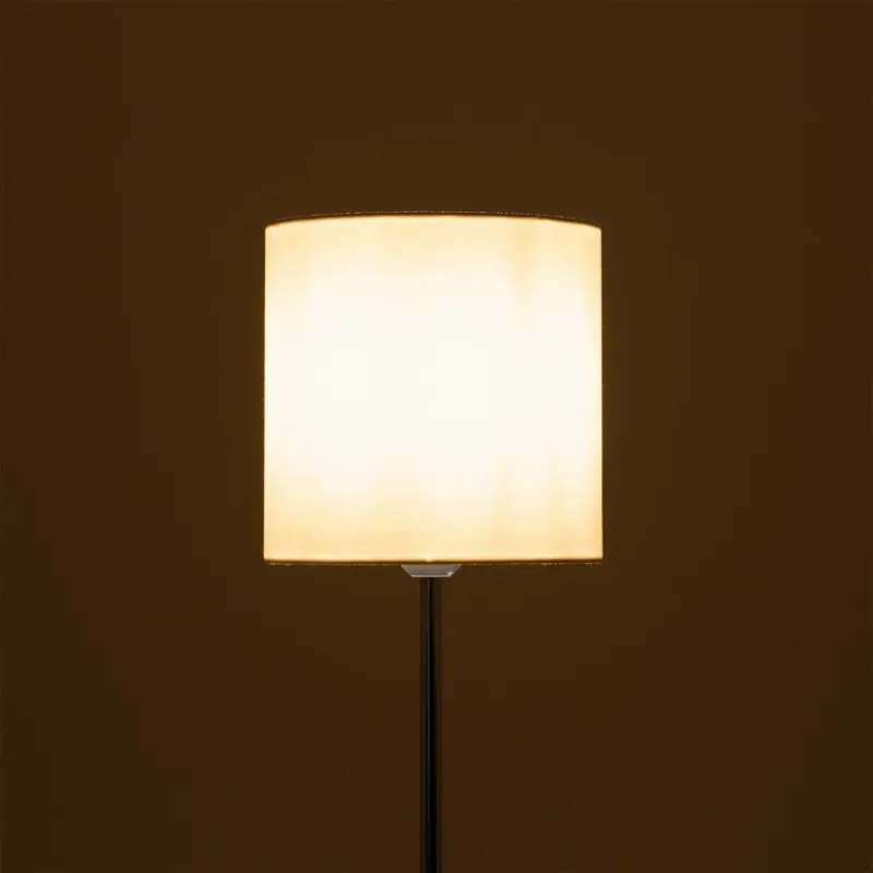 lampadaire-sur-pied-aluminium-abat-jour-blanc-culot-e27