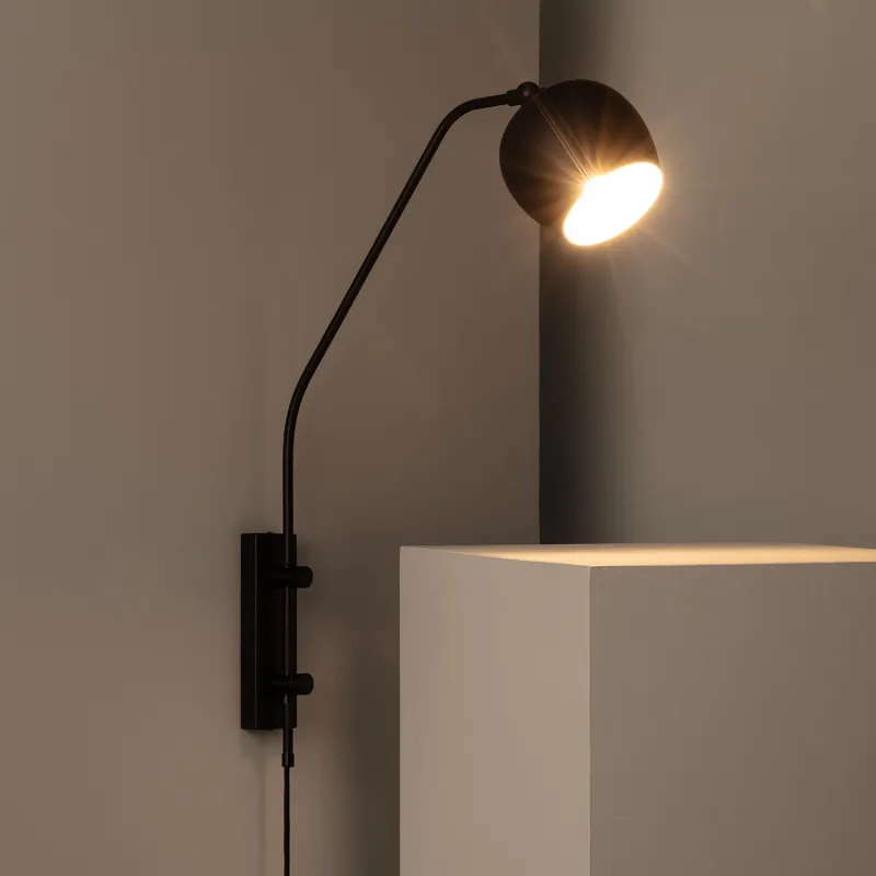 Applique murale noire 1 tetes orientable culot e14 métal noir