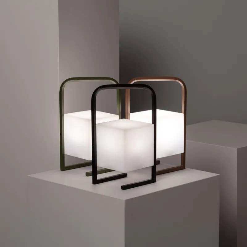 Lampe a poser solaire étanche extérieur rechargeable nomade lumineux