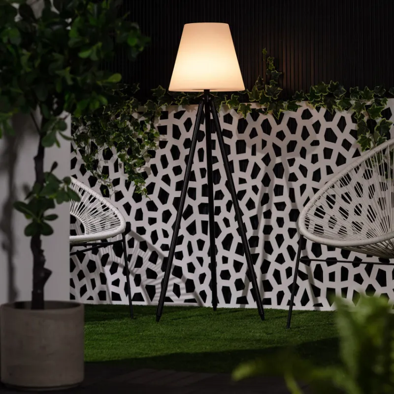 lampadaire-a-poser-rgbw-solaire-etanche-exterieur-rechargeable-nomade-lumineux