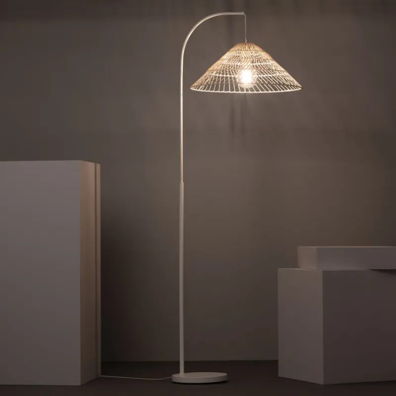 Lampadaire a poser métal rotin suspendu douille culot e27