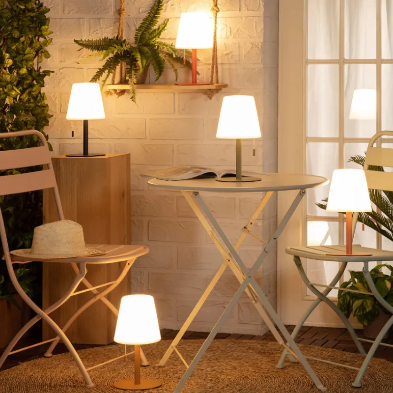 Lampe a poser étanche extérieur rechargeable nomade lumineux