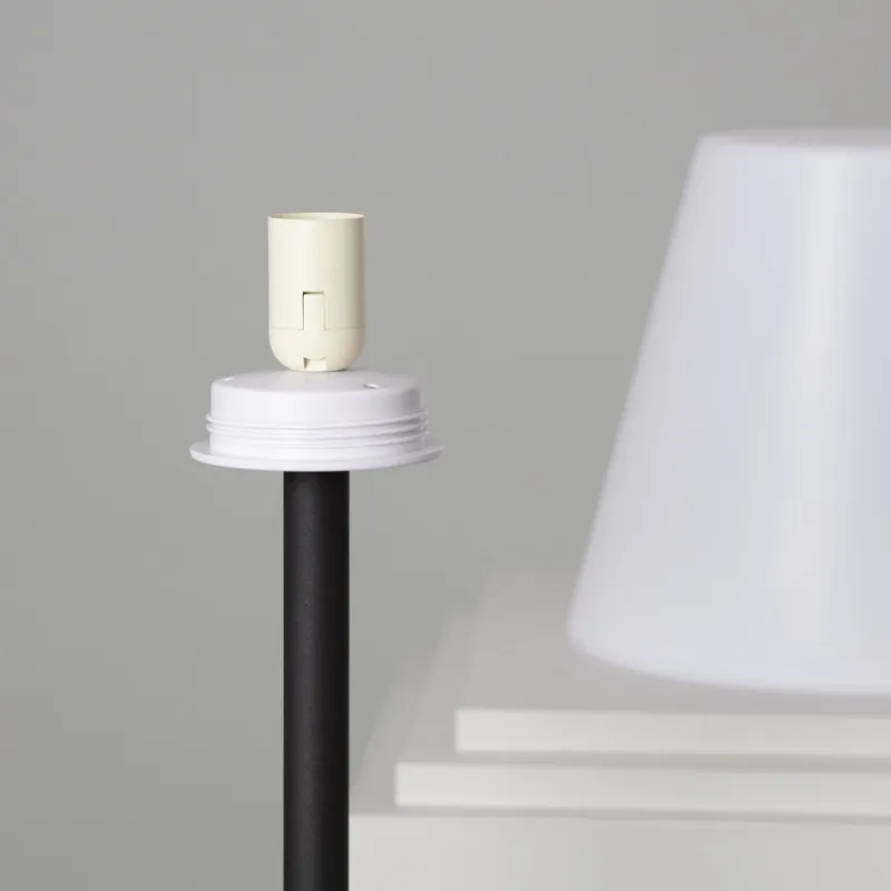 Lampadaire a poser extérieur aluminium noir ip65 double douille culot e27
