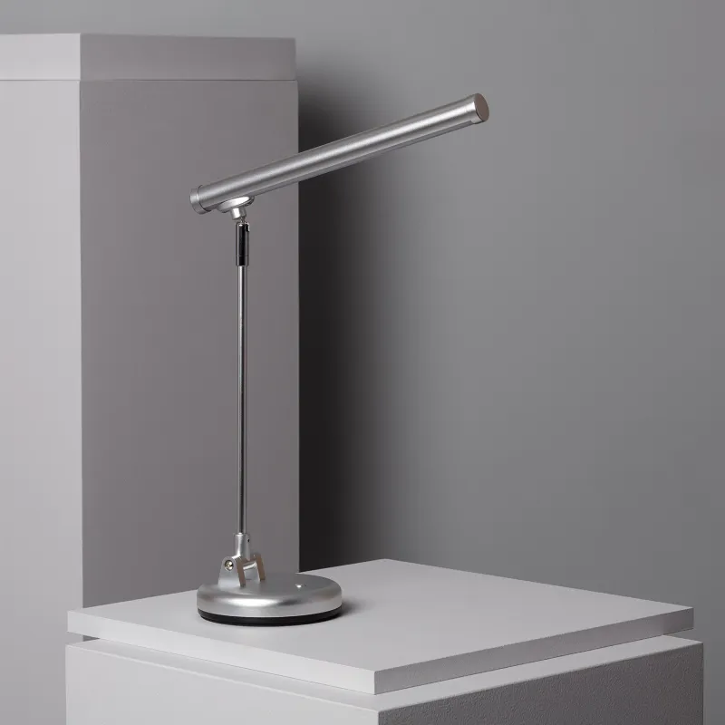 Lampe a poser grise led de bureau de travail secteur ou piles